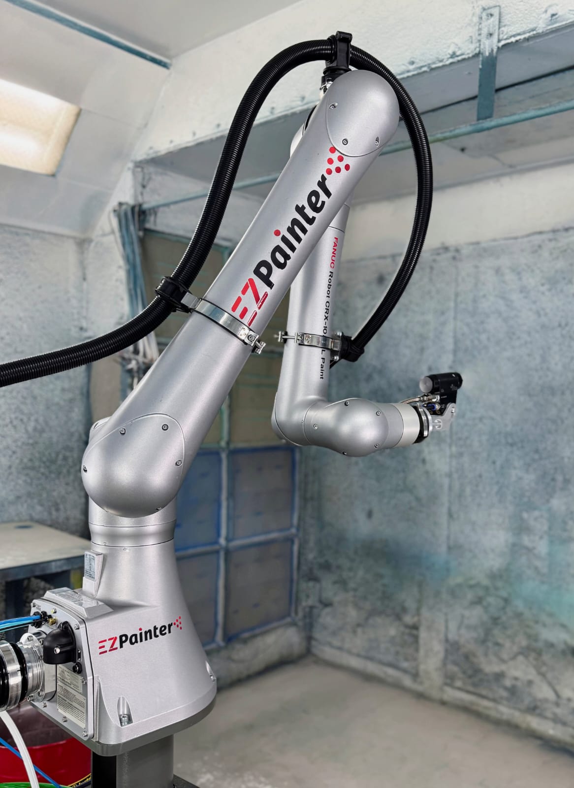 Tubos Corrugados Super Flexíveis REIKU com abraçadeiras e presilhas especiais para uso em robôs industriais e cobots de todas as marcas e modelos. Você encontra na BERUF Brasil!